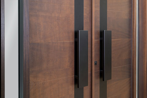 DB-EMD-A4T_DD_CST_Mahogany-Walnut - Solid Wood Front Door Close-up 0