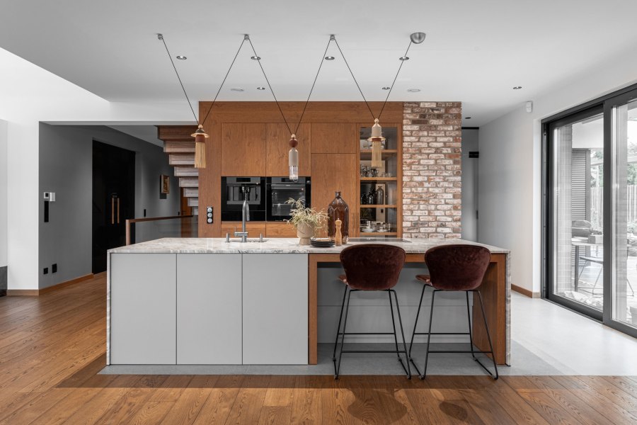 01 Modern Custom Kitchen 8