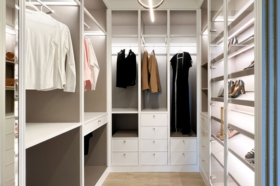11 Custom Modern Closet Built Ins 7