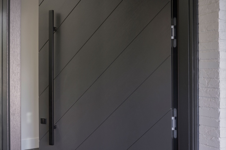 EMD 716W_Oak Gray Oak Front Door gallery6 5